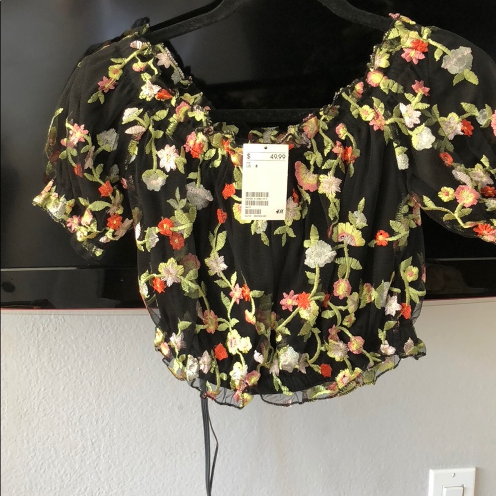 H&M cropped floral summer blouse